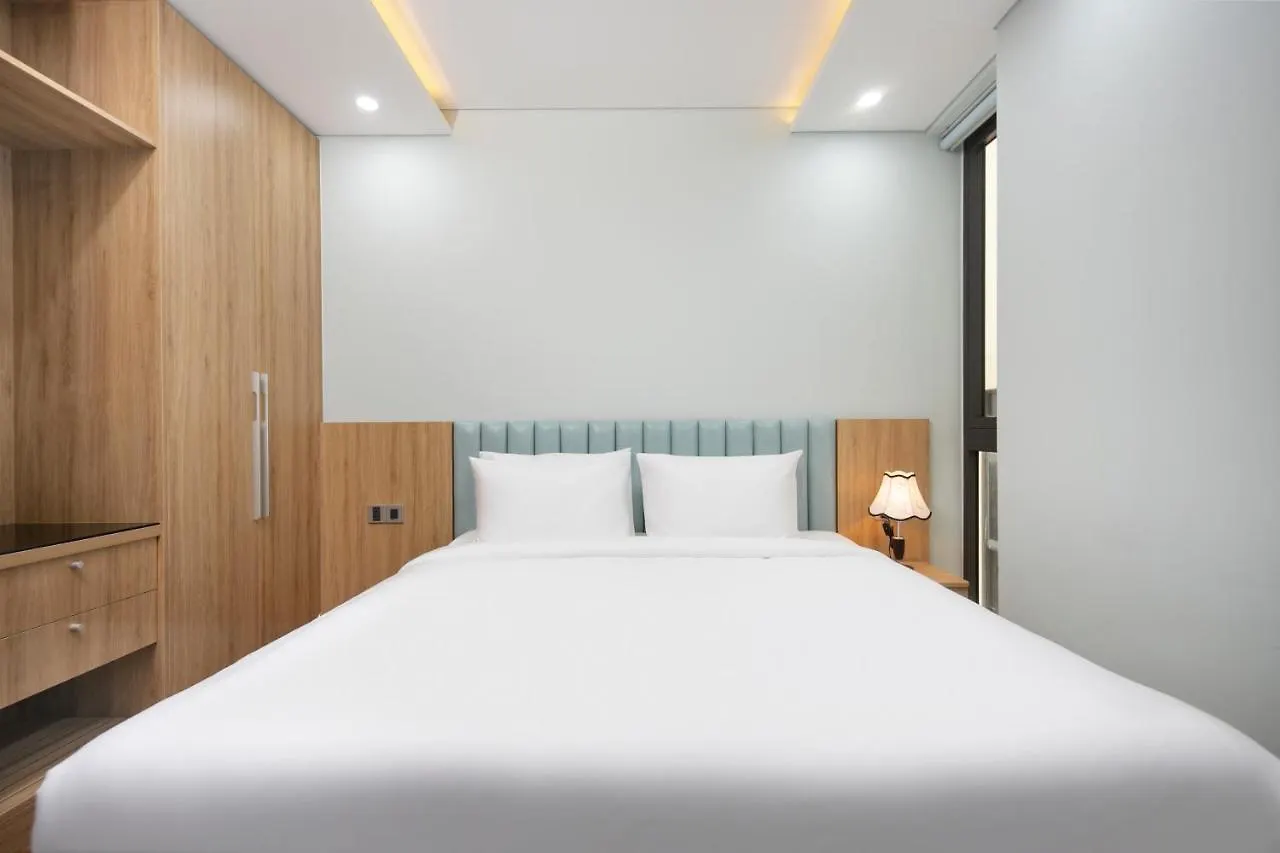 Hummer Hotel & Apartment Da Nang Beach