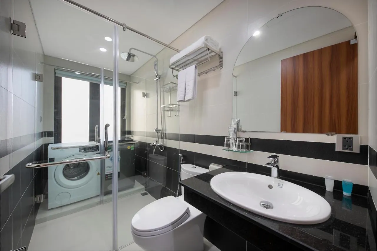 Hummer Hotel & Apartment Da Nang Beach