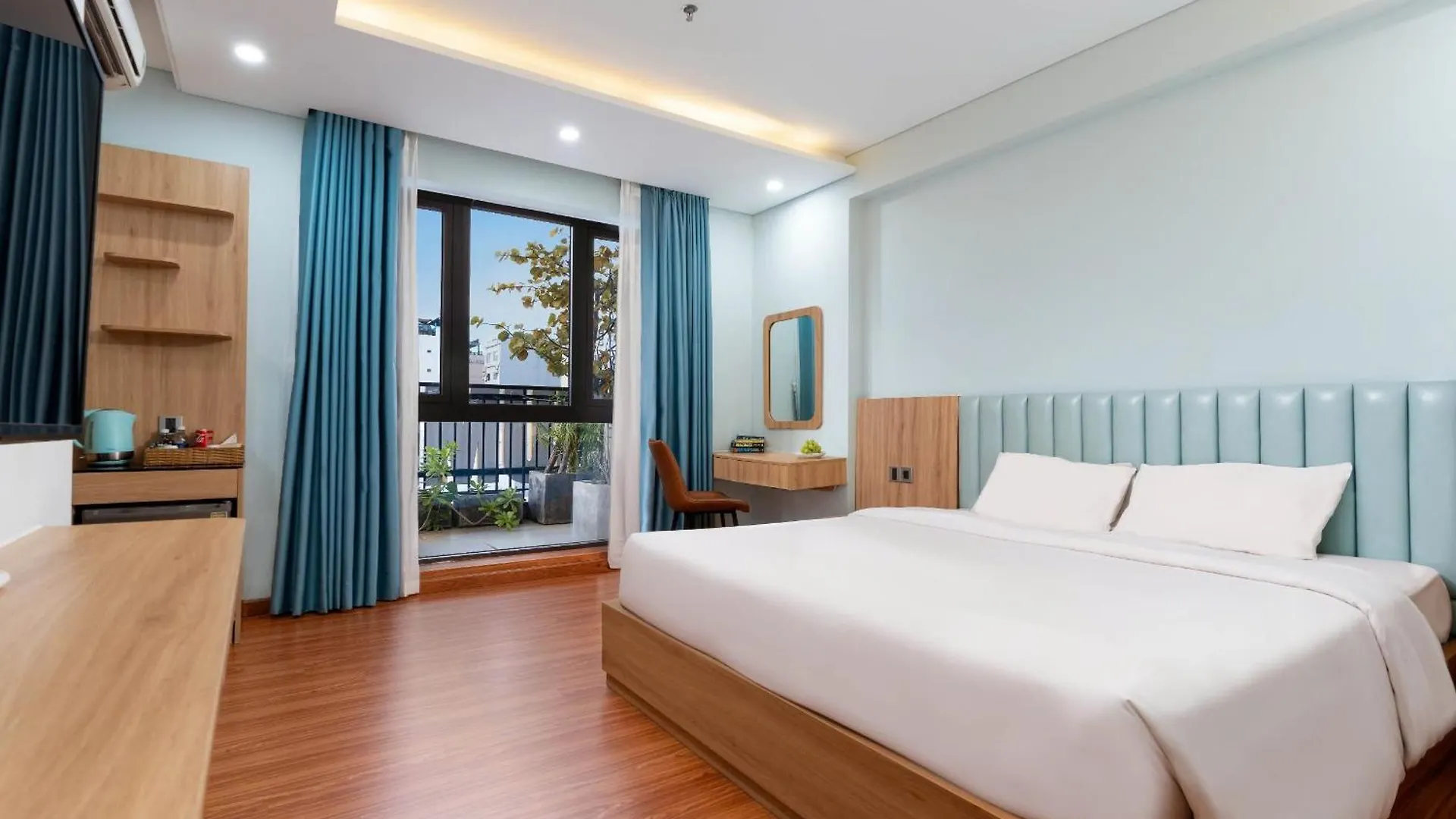 ***  Hummer Hotel & Apartment Da Nang Beach Vietnam