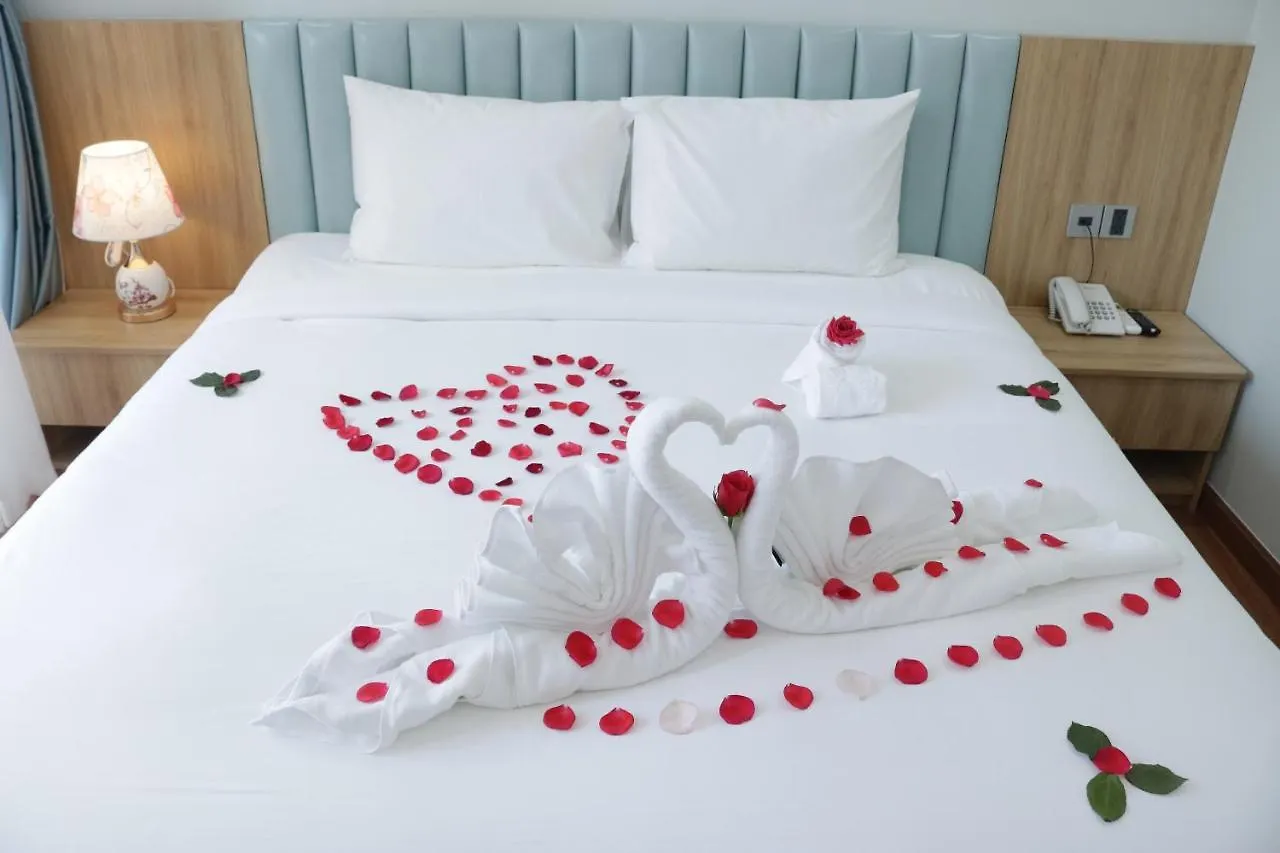 ***  Hummer Hotel & Apartment Da Nang Beach Вьетнам