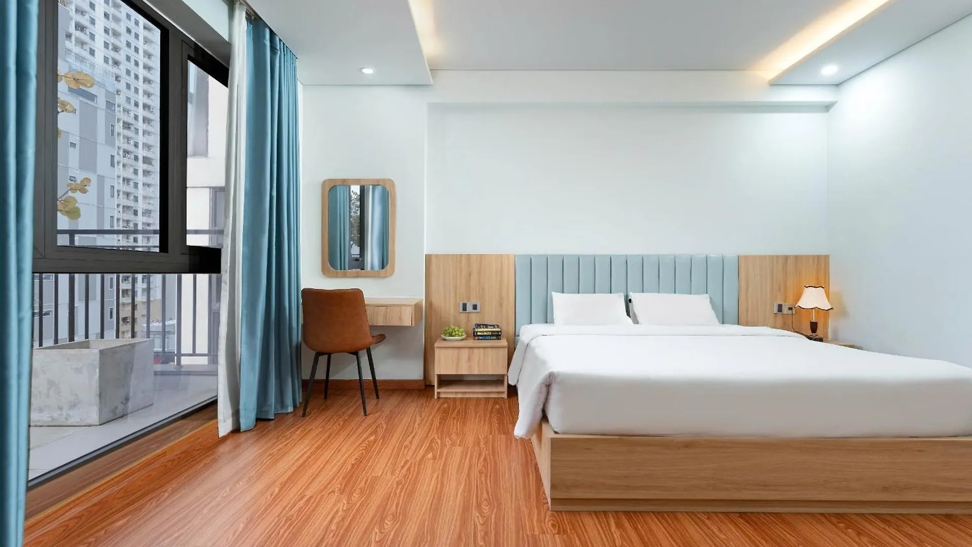 Hummer Hotel & Apartment Da Nang Beach